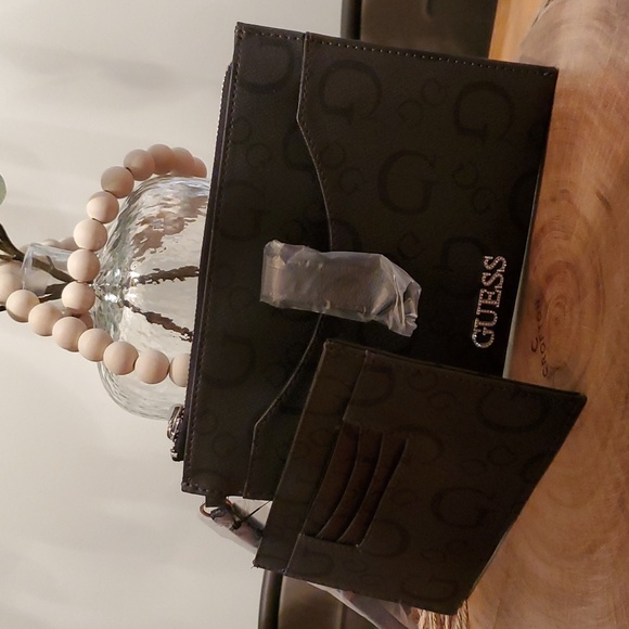 2 Piece Guess Wristlet Clutch Wallet in Coal Grey Black NWT - Picture 5 of 15